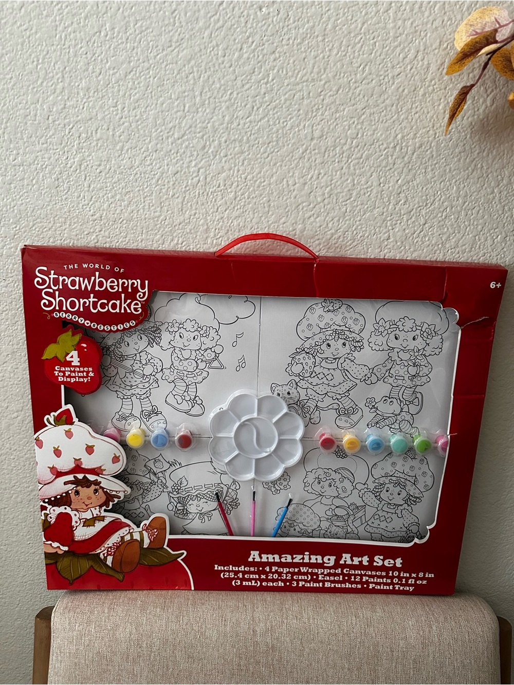 Strawberry Shortcake Amazing Art Set - Red with Multicolor Paints